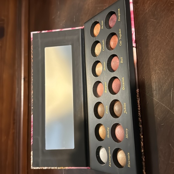 Laura Geller The Delectables 14 multi-finish baked eyeshadows PINK PROSECCO - Picture 2 of 6